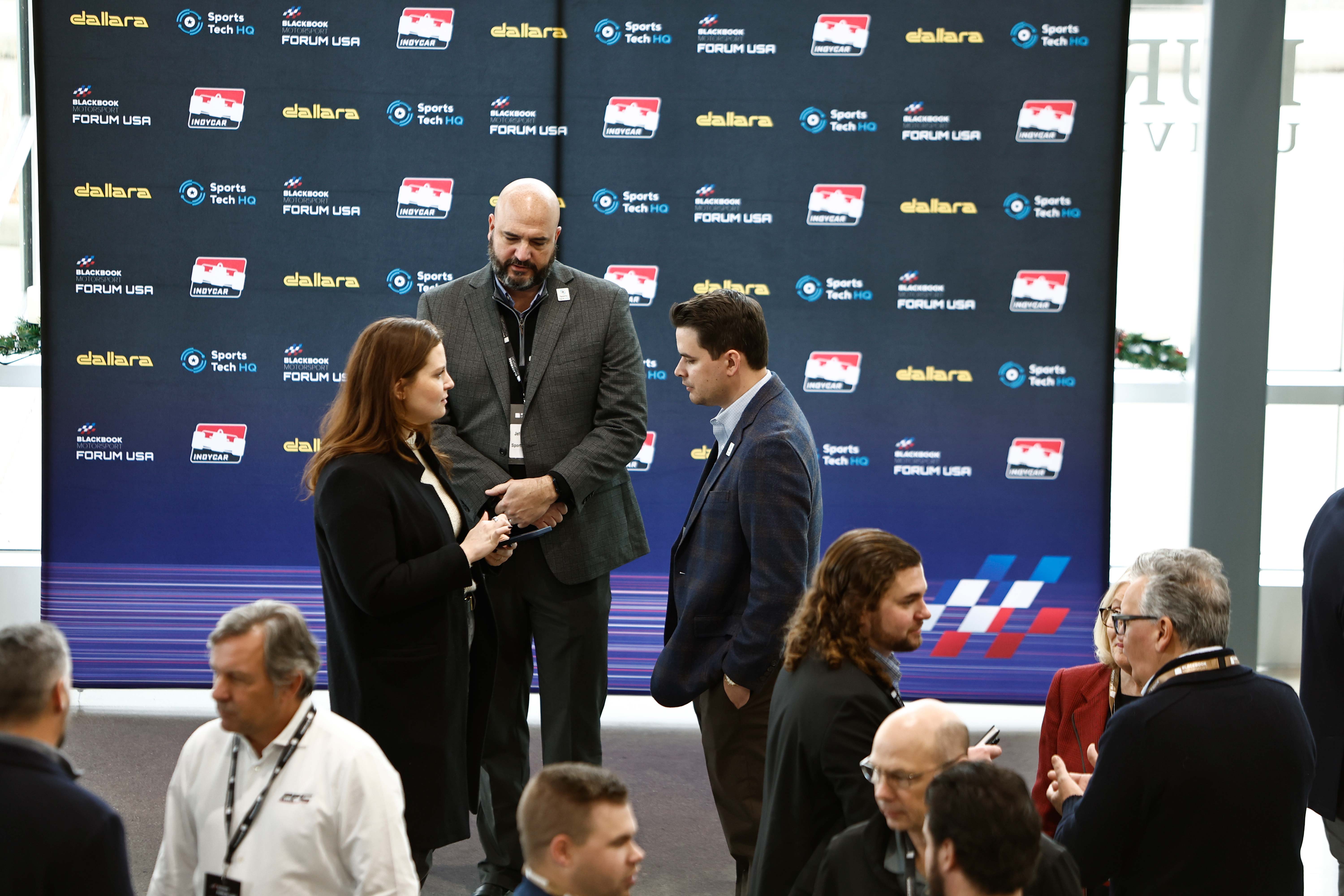 Right Hub at the BlackBook Motorsport Forum