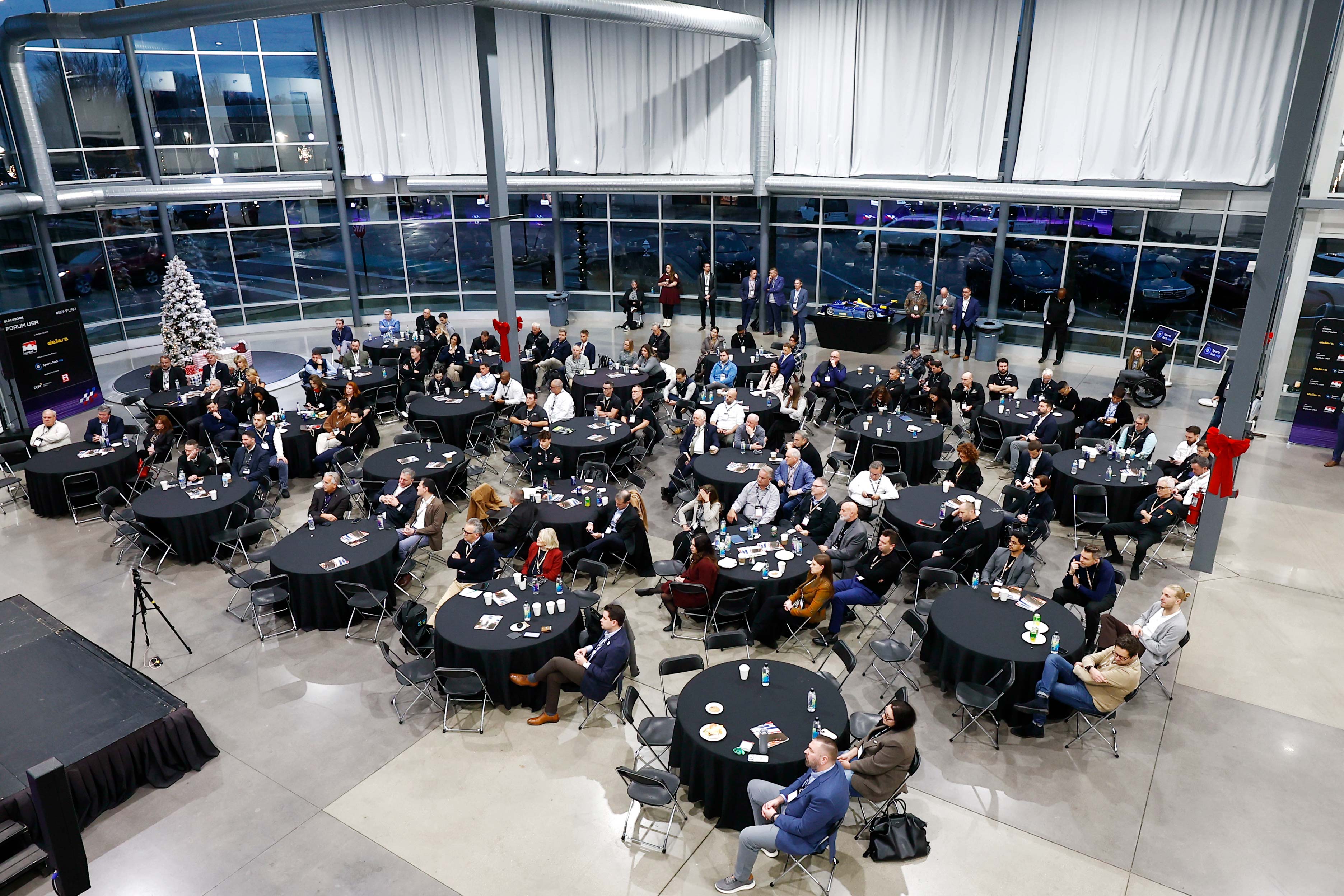 Right Hub at the BlackBook Motorsport Forum