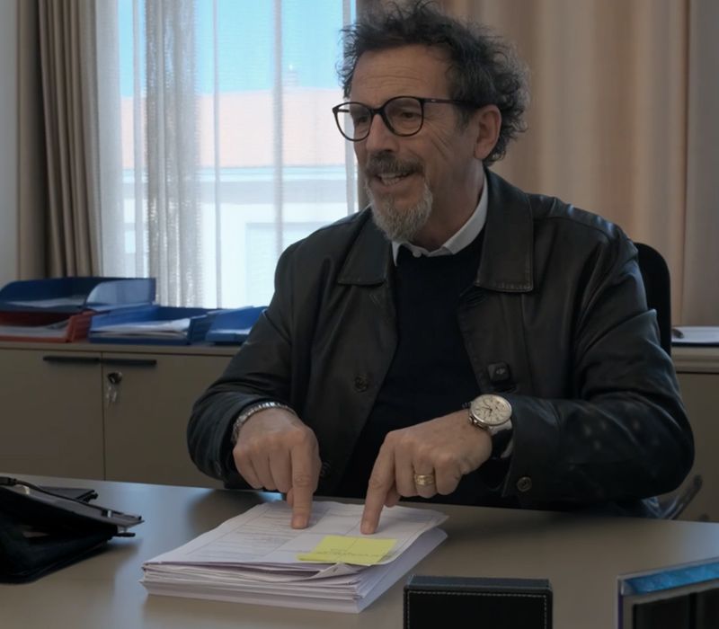 Germano Lanzoni interpreta tre brevi video dedicati alla Legge 68/99 e alle opportunità che può generare per imprese, persone e comunità.